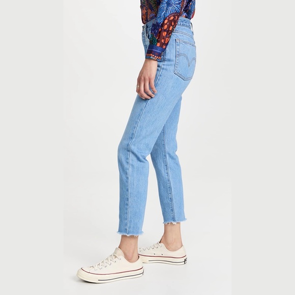 BNWT✨ Levi’s Wedgie Icon Fit Jeans - Picture 2 of 4